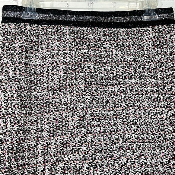Comma, Short Tweed Boucle Skirt with Sparkly Waist - Picture 3 of 13